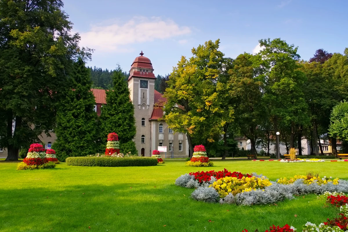 Duszniki-Zdrój to idealny kierunek na wiosnę. 