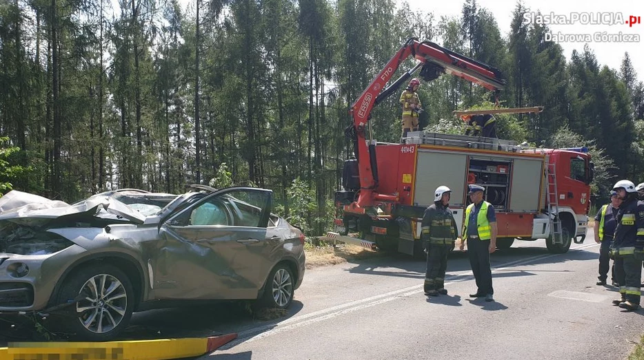 Do wypadku doszło we wtorek rano około godz. 9.00 na drodze wojewódzkiej nr 790 w Dąbrowie Górniczej Do wypadku doszło we wtorek rano około godz. 9.00 na drodze wojewódzkiej nr 790 w Dąbrowie Górniczej