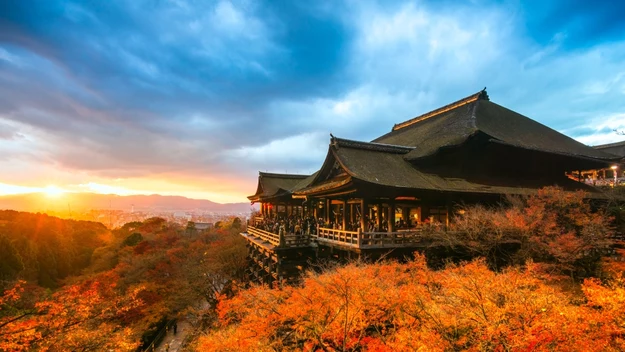 Kiyomizu-dera – buddyjski kompleks świątynny usytuowany na zalesionych zboczach góry Otowa