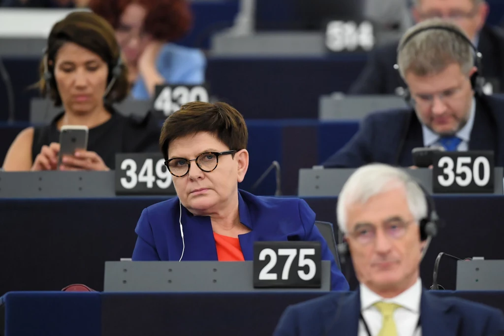 Beata Szydło w trakcie sesji plenarnej w PE Beata Szydło w trakcie sesji plenarnej w PE