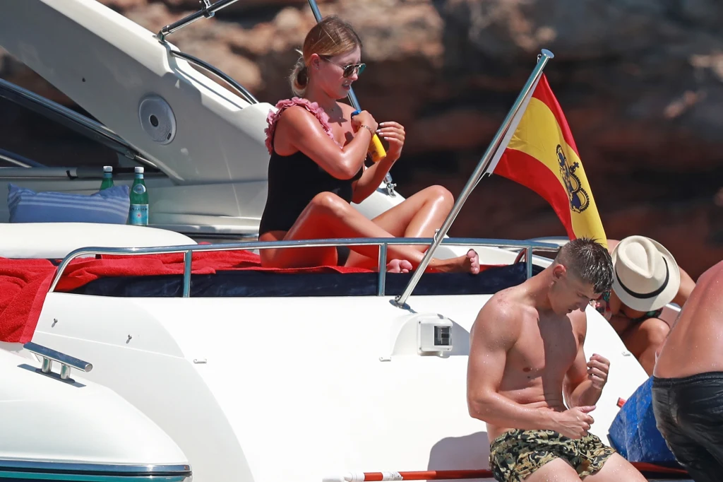 Poprzedni sezon był niezwykle udany dla Piątka. 24-letni piłkarz rewelacyjnie spisywał się w Serie A w barwach Genoa CFC, a potem AC Milan. Przebojem wdarł się również do reprezentacji Polski.