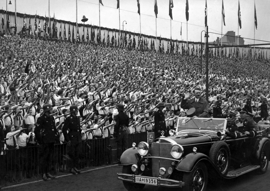 Na zdjęciu Adolf Hitler podczas spotkania Hitlerjugend Na zdjęciu Adolf Hitler podczas spotkania Hitlerjugend