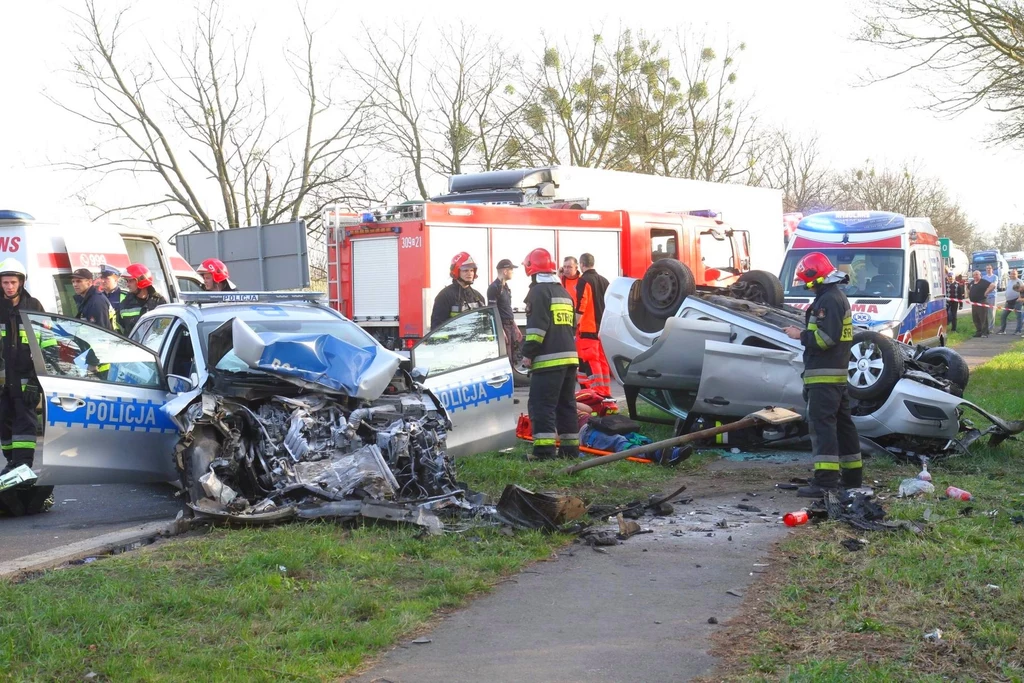 Do najbardziej tragicznych wypadków dochodzi na prostych