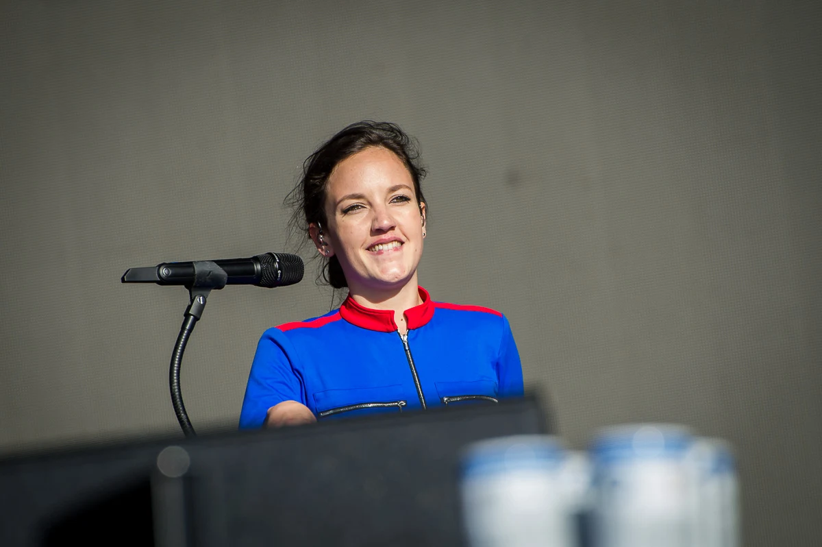 Francuzka Jain była pierwszą artystką, która wystąpiła na Main Stage'u pierwszego dnia Open'er Festival. 