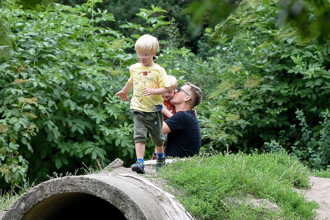 Marcin Mroczek z rodziną