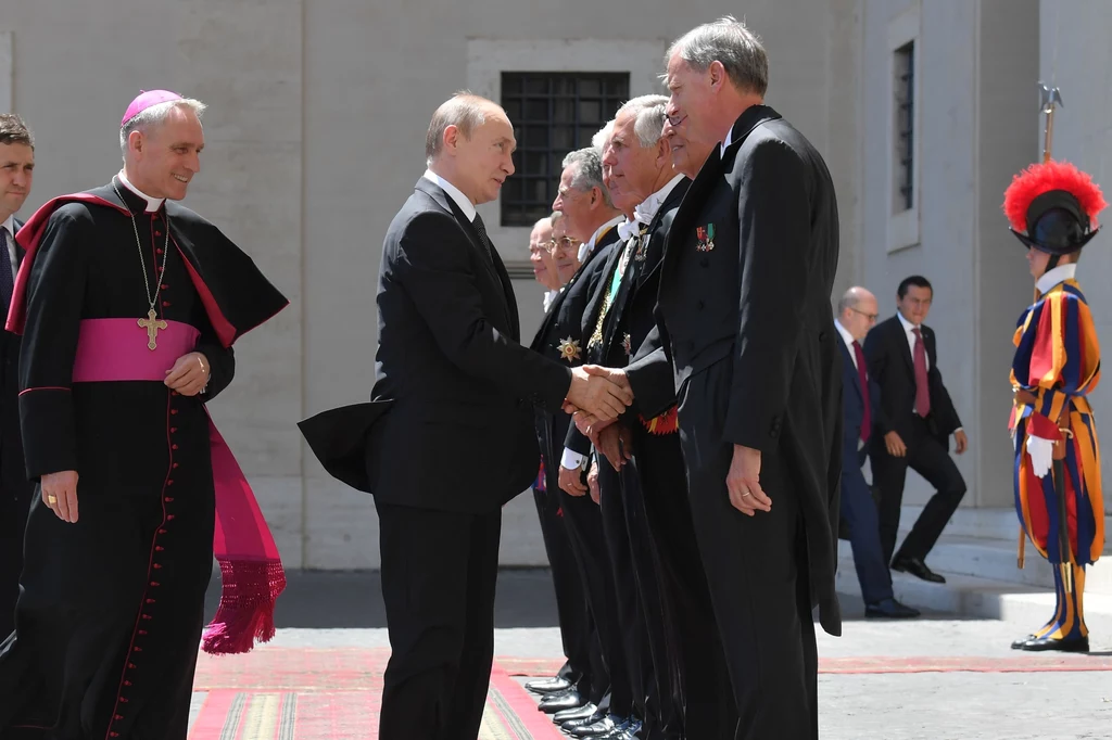 To trzecie spotkanie papieża i prezydenta Rosji w ciągu niespełna sześciu lat. To trzecie spotkanie papieża i prezydenta Rosji w ciągu niespełna sześciu lat.