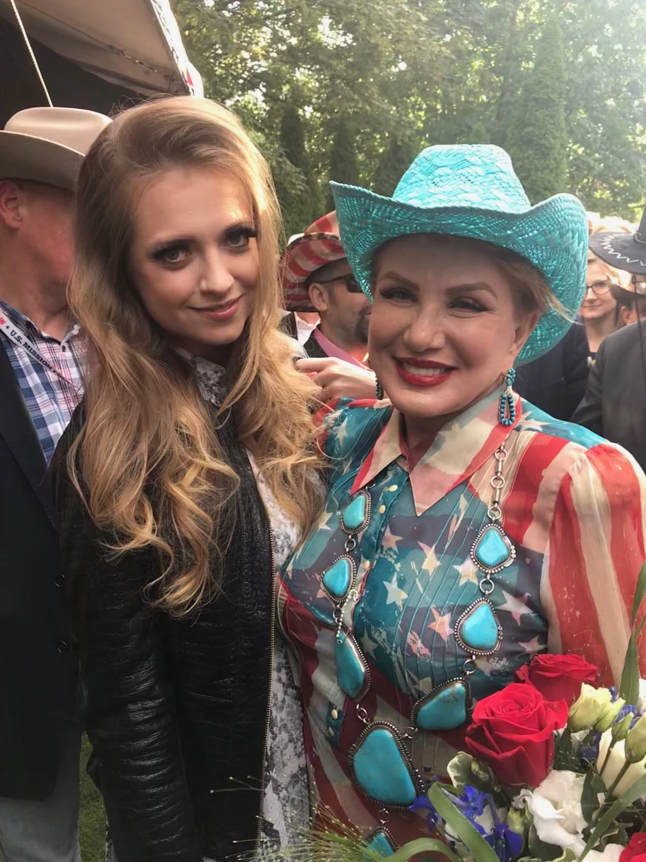 Sasha Strunin oraz ambasador Georgette Mosbacher 