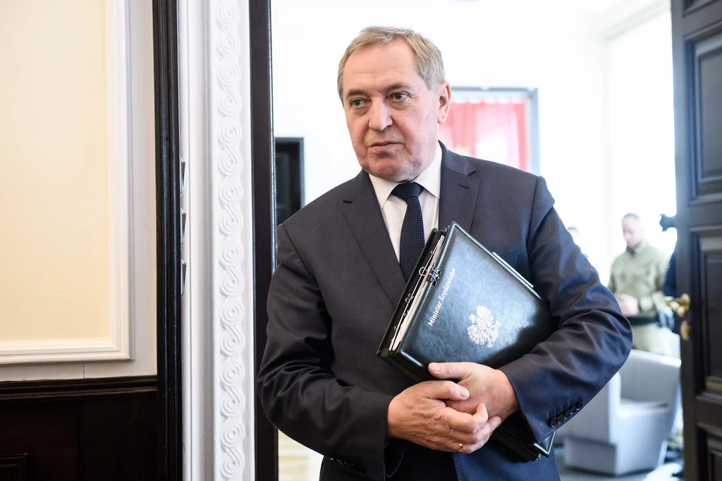 Minister środowiska Henryk Kowalczyk Minister środowiska Henryk Kowalczyk