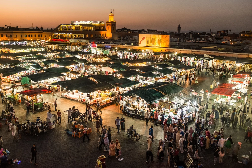 Główny plac Marrakeszu Plac Jemaa El Fna Główny plac Marrakeszu Plac Jemaa El Fna