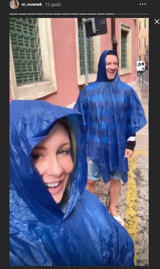 Rodzina uzbroiła się w peleryny i wyruszyła na kolację