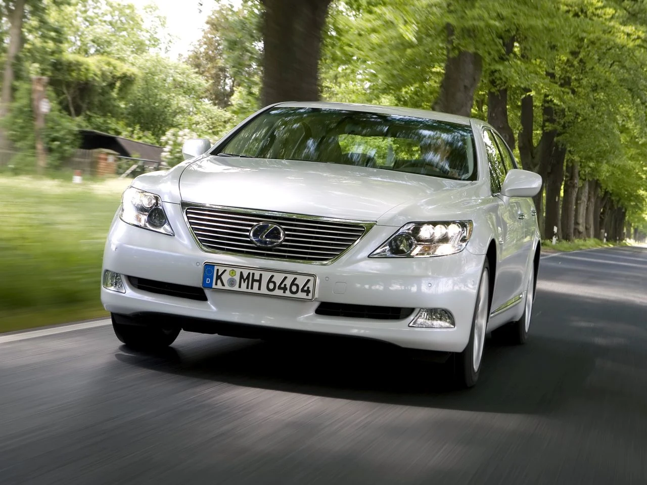 Toyota LS 600h Toyota LS 600h