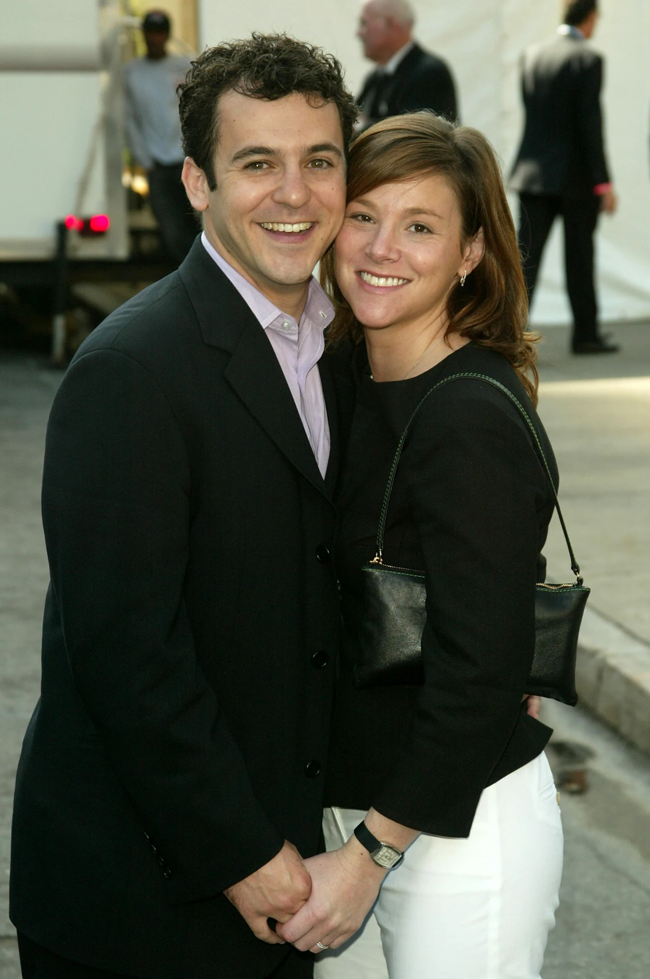 W roku 2004 aktor poślubił przyjaciółkę z dzieciństwa Jennifer Lynn Stone. Savage i Stone w dzieciństwie byli przyjaciółmi, jednak ze względu na rolę Kevina w serialu "Cudowne lata" Fred przeniósł się wraz z rodzicami z Chicago do Los Angeles. Jedenaście lat później para spotkała się ponownie na urodzinach Freda.
"Zaczęliśmy wtedy rozmawiać i tak już zostaliśmy" - opowiadał Savage w wywiadzie dla magazynu "People" w 2004 roku. Mają dwójkę dzieci, syna o imieniu Oliver urodzonego 5 sierpnia 2006 roku i córkę o imieniu Lily urodzoną 3 maja 2008 roku.