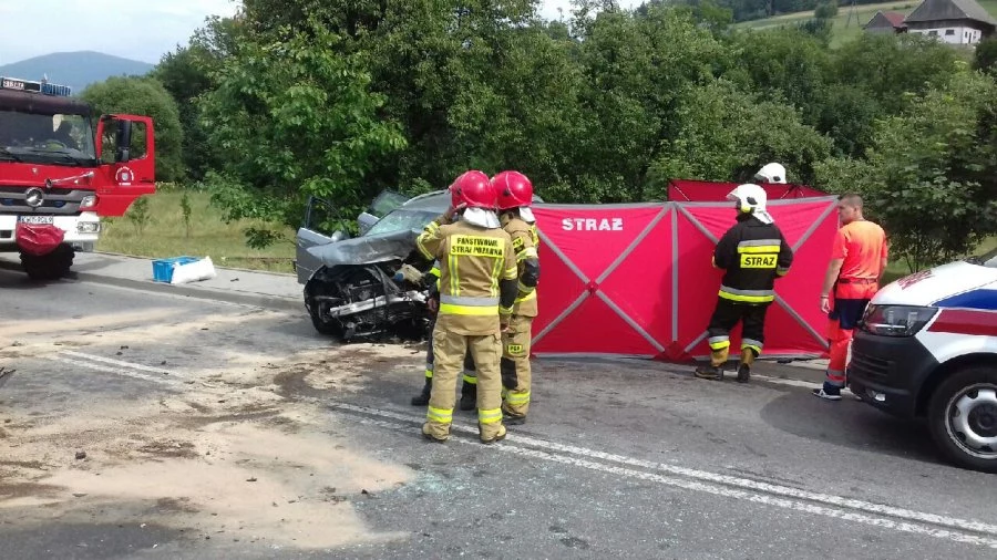 Wypadek na zakopiance / Fot: Straż Pożarna