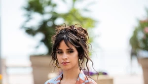 Camila Cabello wystąpiła w piosence i teledysku Marka Ronsona
