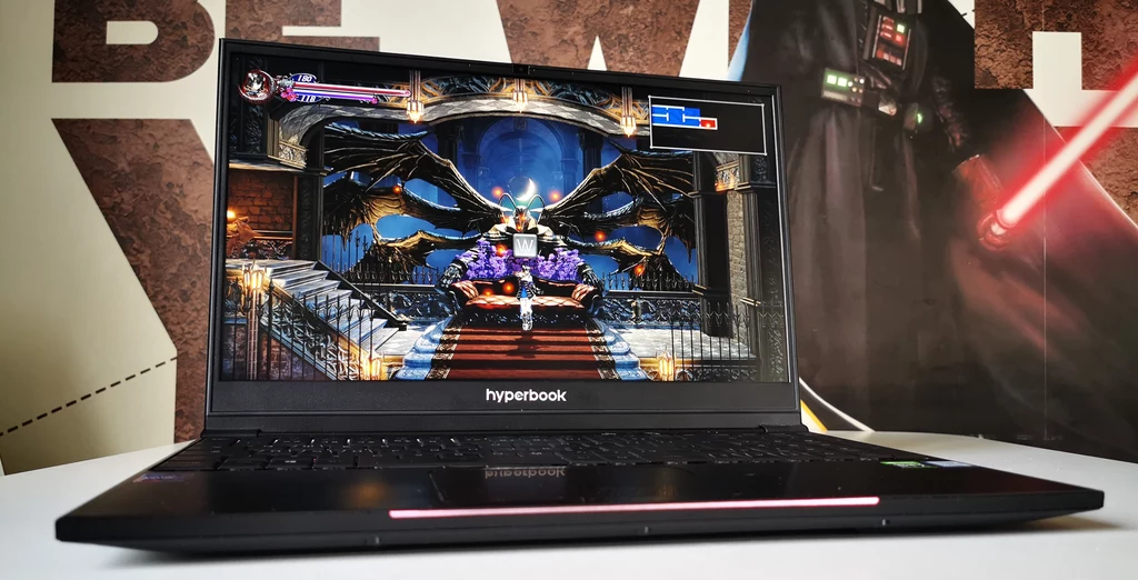 Hyperbook Pulsar Z15S i Bloodstained