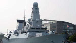 Brytyjski HMS Diamond przechwytuje dron Huti. Pociski Sea Viper w akcji 