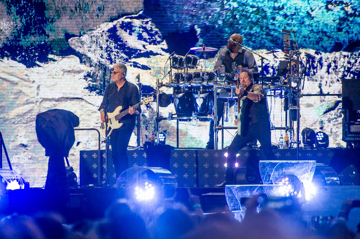 Zobacz zdjęcia z koncertu Bon Jovi na PGE Narodowym w Warszawie z 12 lipca 2019 r. Zobacz zdjęcia z koncertu Bon Jovi na PGE Narodowym w Warszawie z 12 lipca 2019 r.