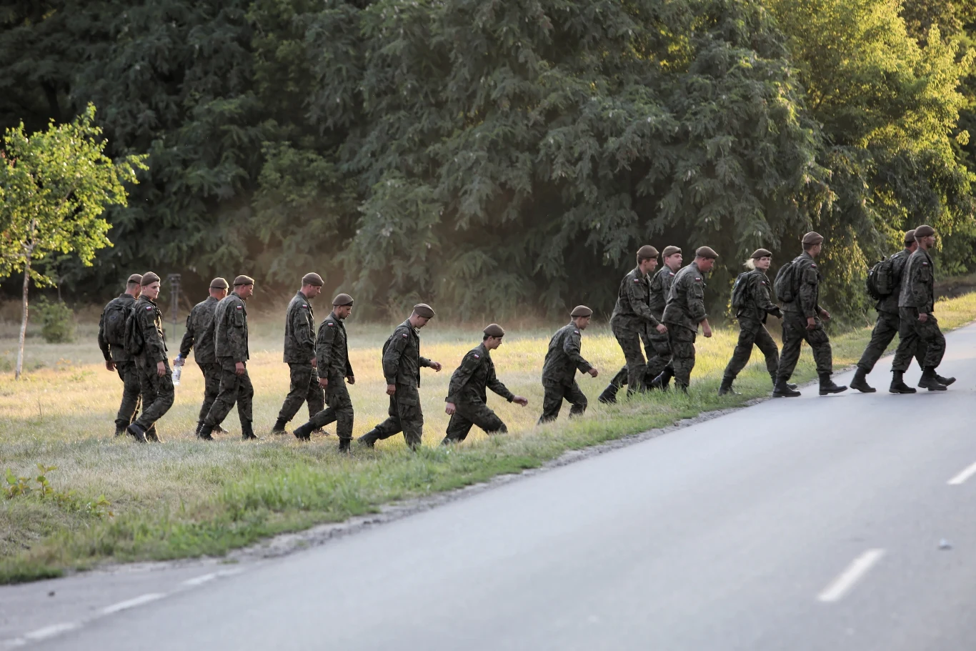 Akcja poszukiwawcza. 5-letni Dawid Żukowski, gdy ojciec zabrał go z domu, był ubrany w szaroniebieską bluzę dresową, niebieskie jeansy i niebieskie trampki z obrazkami Zygzaka McQueena.