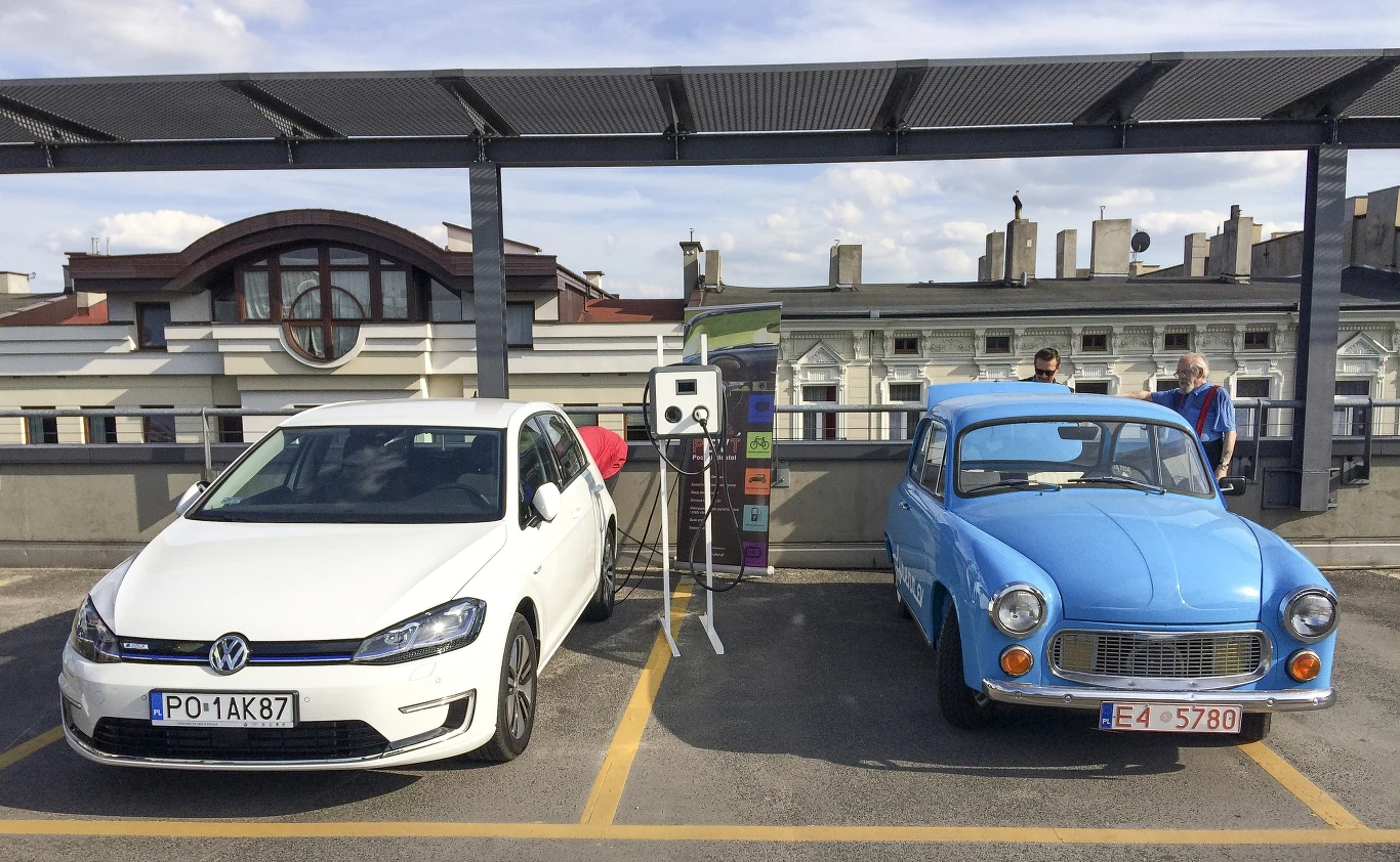 Ze wsparciem dla kupowania może być jak z polskiem autem na prąd. Po prostu go nie będzie Ze wsparciem dla kupowania może być jak z polskiem autem na prąd. Po prostu go nie będzie