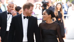 Księżna Meghan w pięknej, czarnej sukni na premierze "Króla Lwa"