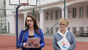 Wiceprezydent stolicy Renata Kaznowska oraz dyrektor Biura Edukacji Urzędu m.st. Warszawy Joanna Gospodarczyk