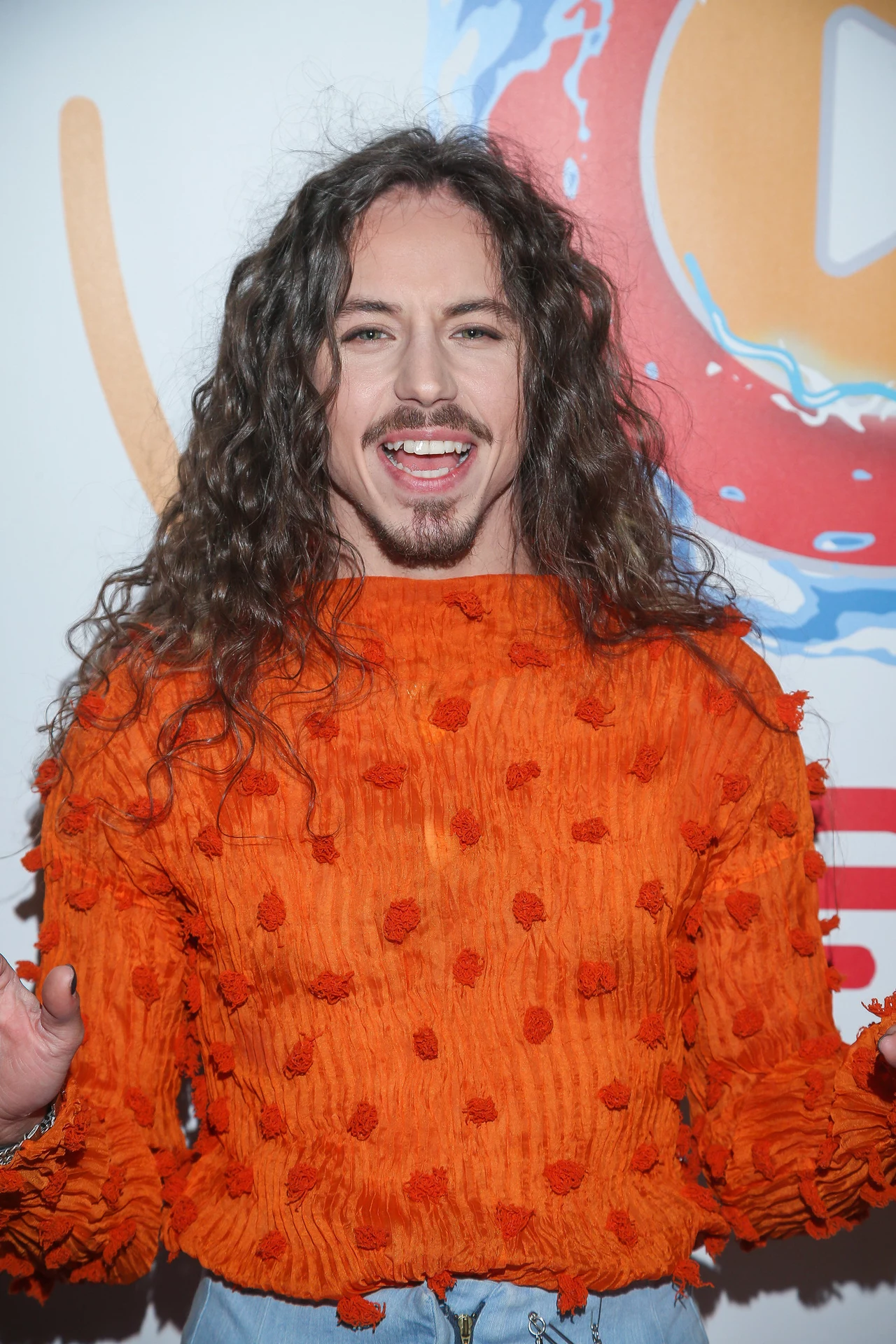 Michał Szpak znów zaskoczył. Tym razem wykonaniem "Ave Maria" Michał Szpak znów zaskoczył. Tym razem wykonaniem "Ave Maria"