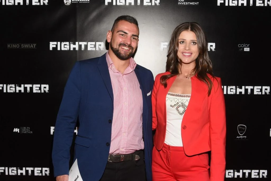Igor Jakubowski i Angelika Głaczkowska na premierze "Fightera" Igor Jakubowski i Angelika Głaczkowska na premierze "Fightera"