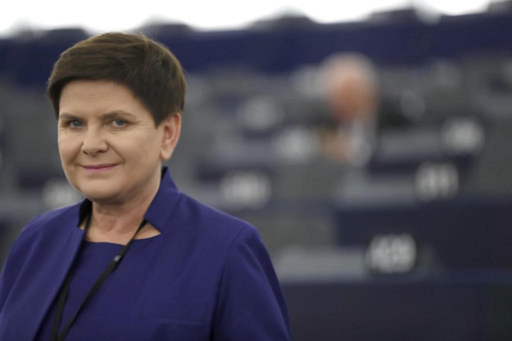 Tylko co drugi wyborca Zjednoczonej Prawicy uważa jej deputowanych za bardziej wpływowych niż europosłowie KE