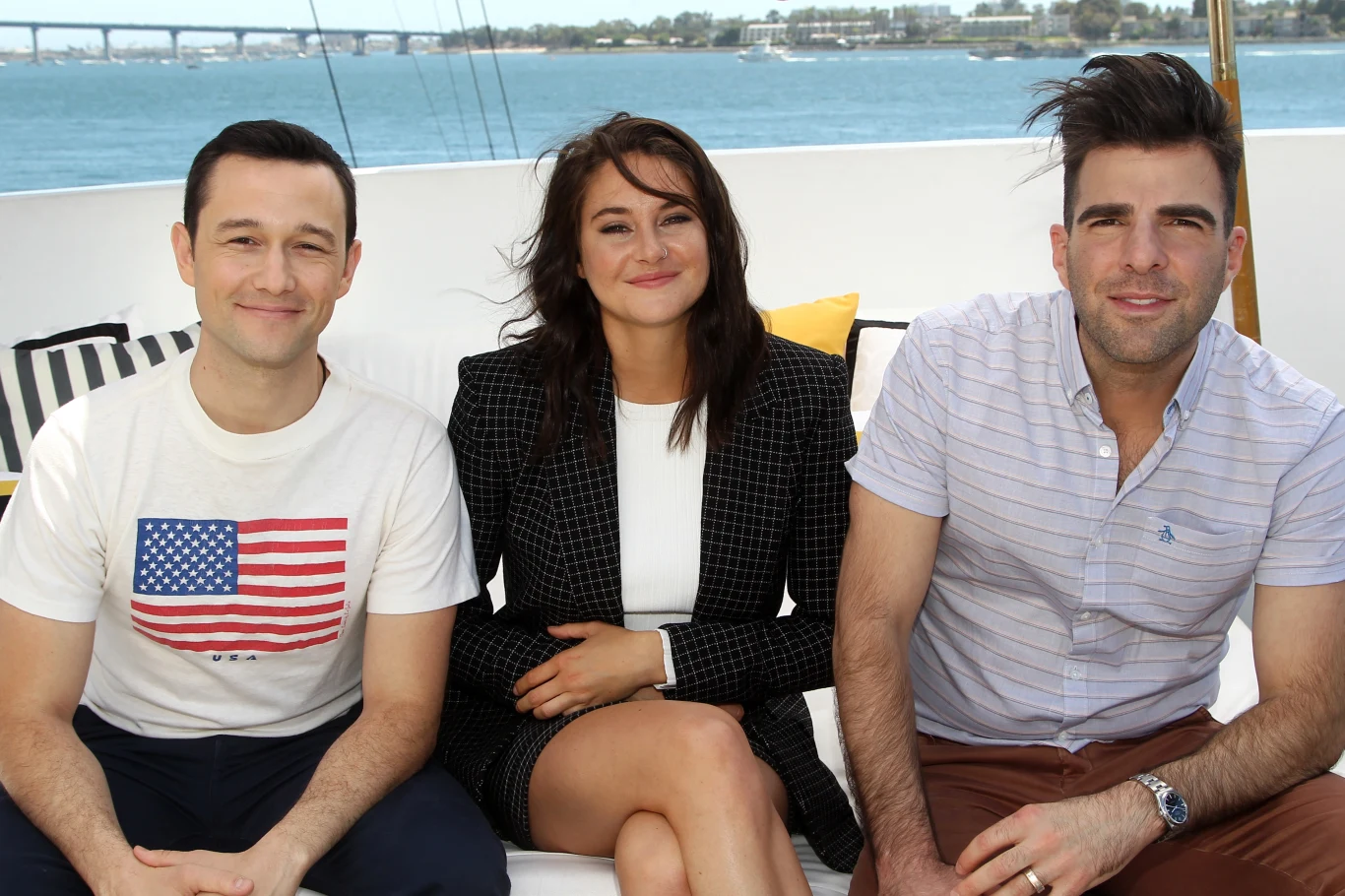 „To bardzo słabe. Zapłaćcie ludziom za ich pracę. Przestańcie wykorzystywać hobbystów i fanów, umniejszając znacznie osób, które mają czelność żądać wynagrodzenia za swoją pracę. Możecie zrobić to lepiej, Ubi” - napisał wtedy popularny twórca niezależny, Mike Bithell.