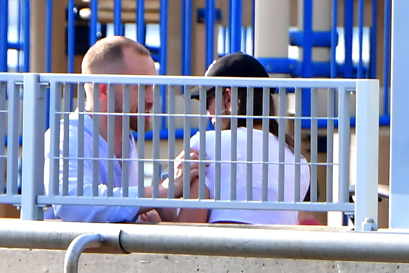 Irina Shayk z tajemniczym mężczyzną Irina Shayk z tajemniczym mężczyzną