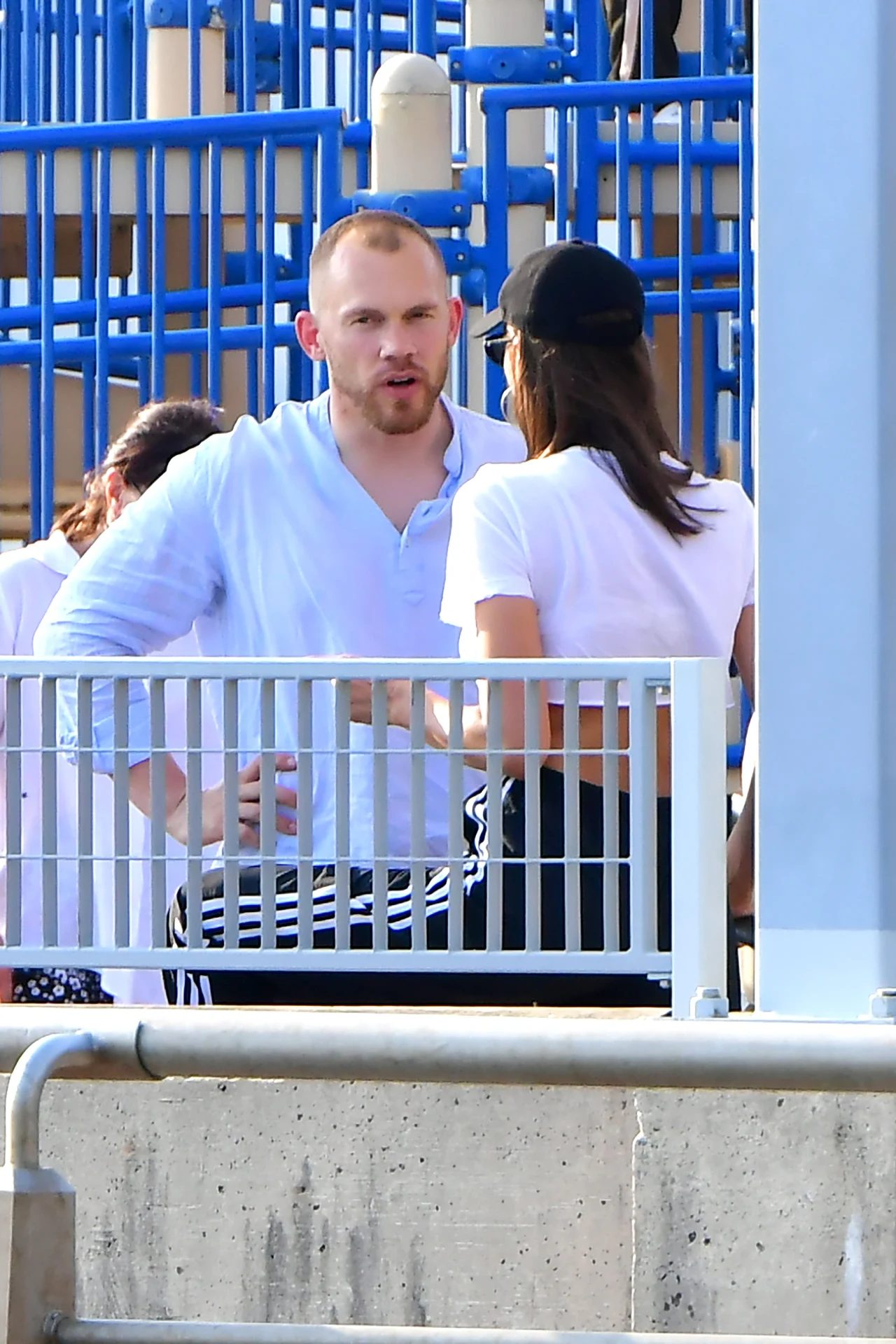 Irina Shayk z tajemniczym mężczyzną Irina Shayk z tajemniczym mężczyzną