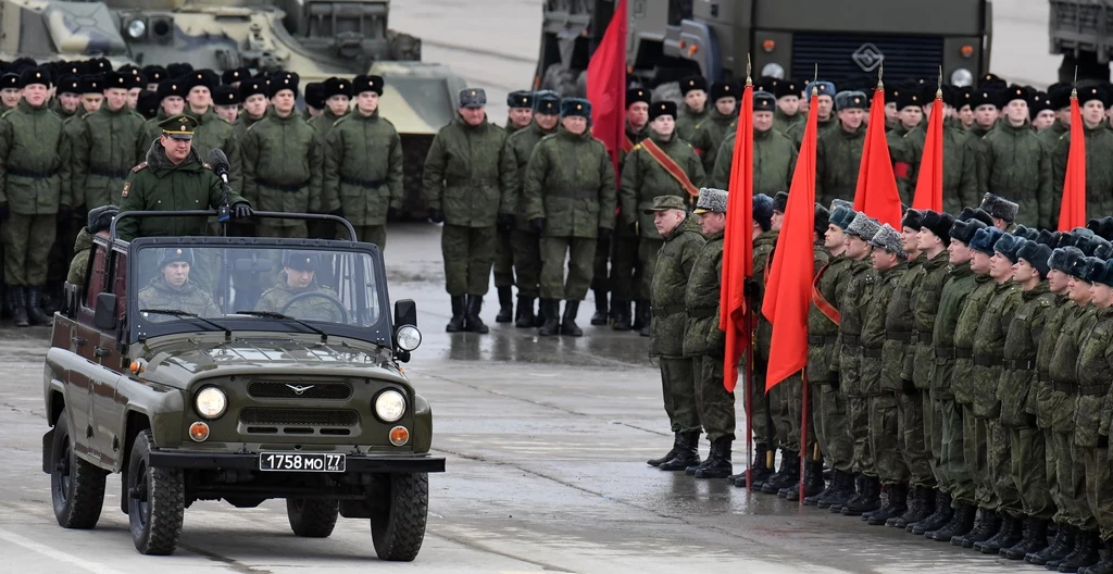 Rok 2017. Wojskowy UAZ sfotografowany podczas parady wojskowej w Moskwie