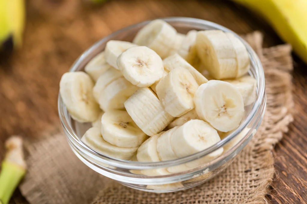 Banan jest zdrową i odżywczą przekąską, a wszystko przez zawartość potasu