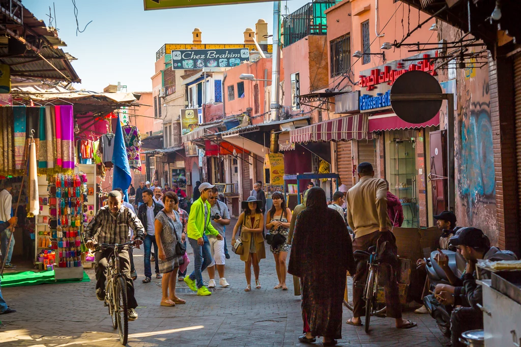 Ulice Marrakeszu pulsują kolorami