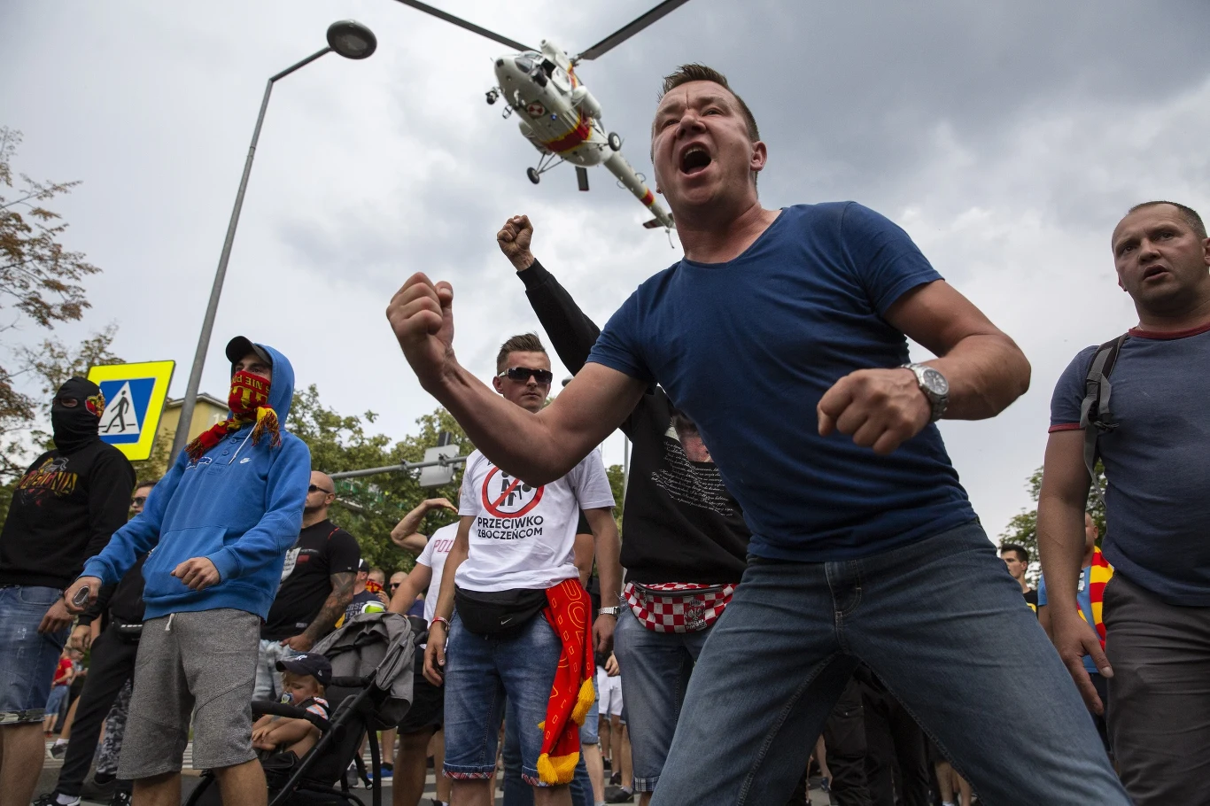 Przeciwnicy Marszu Równości