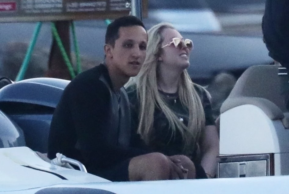 Tiffany Trump na greckich wakacjach w towarzystwie chłopaka i ochroniarzy, fot. Agencja Forum Tiffany Trump na greckich wakacjach w towarzystwie chłopaka i ochroniarzy, fot. Agencja Forum
