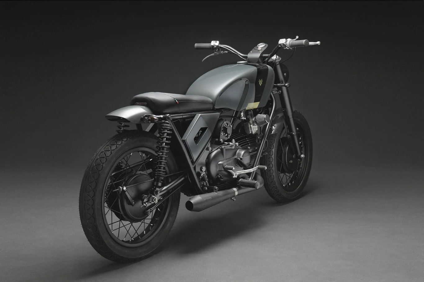 Moto Guzzi Nuovo Falcone Militare w odsłonie Venier Customs Moto Guzzi Nuovo Falcone Militare w odsłonie Venier Customs