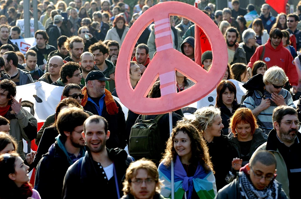Zdjęcie ilustracyjne z pacyfistycznej manifestacji we Włoszech