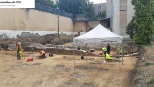 Warszawa: Ludzkie szczątki na terenie dawnego więzienia na Mokotowie