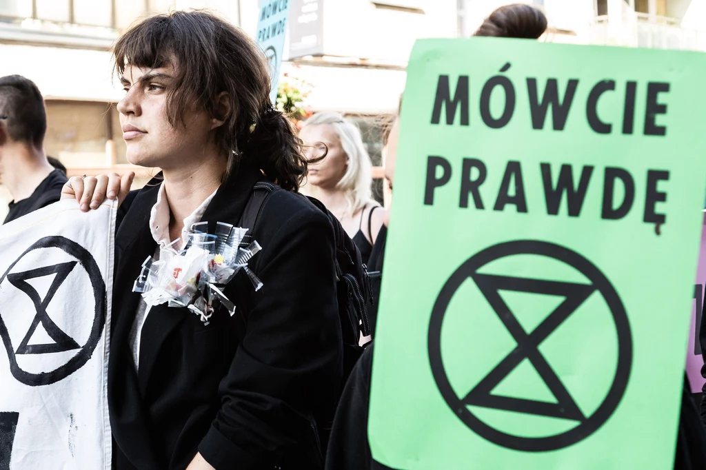 Happening Extinction Rebellion we Wrocławiu Happening Extinction Rebellion we Wrocławiu