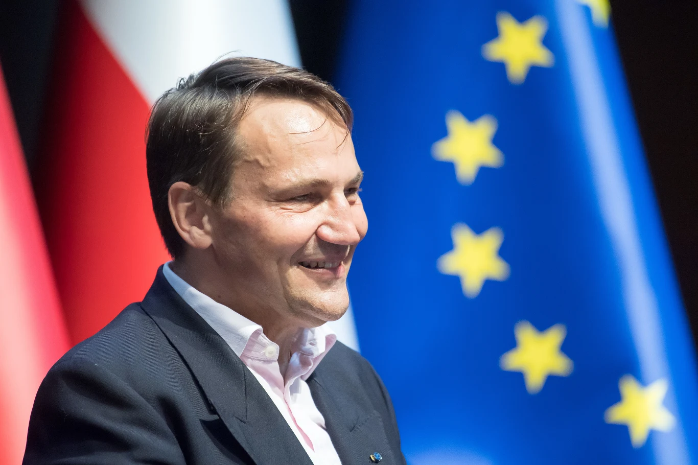 Były szef MSZ Radosław Sikorski to jeden z europosłów wybrany z list Koalicji Europejskiej Były szef MSZ Radosław Sikorski to jeden z europosłów wybrany z list Koalicji Europejskiej