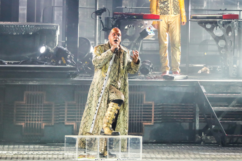 Till Lindemann na Stadionie Śląskim wraz ze swoim zespołem rozgrzał polską publikę do czerwoności