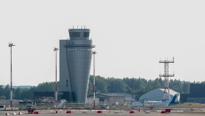 Wieża kontroli lotów w Pyrzowicach; zdj. ilustracyjne