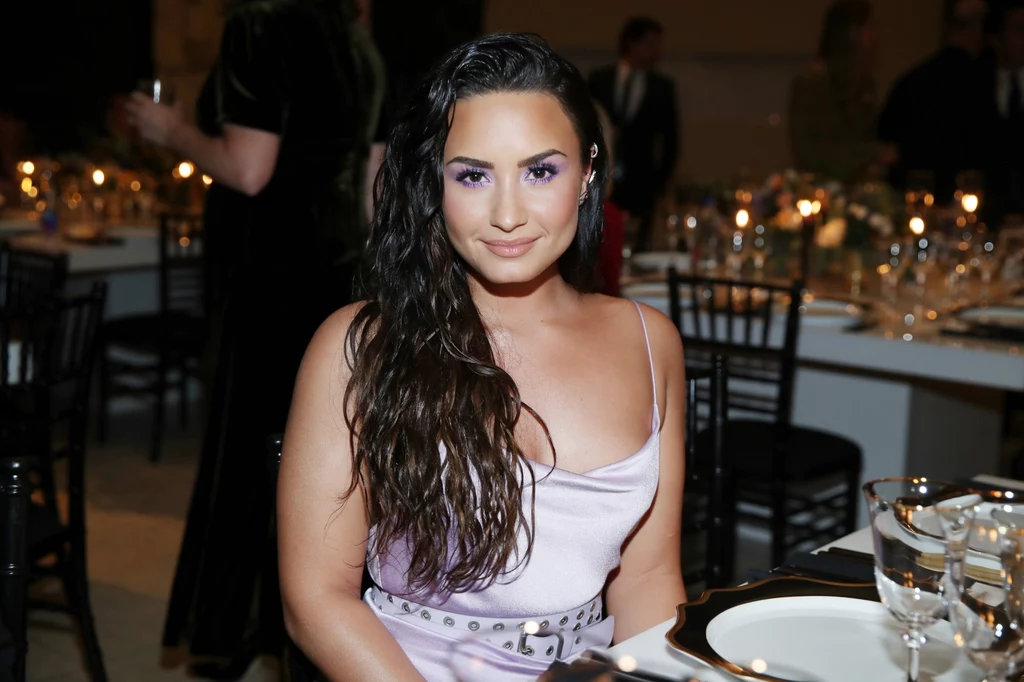 Demi Lovato świętuje rok w trzeźwości Demi Lovato świętuje rok w trzeźwości
