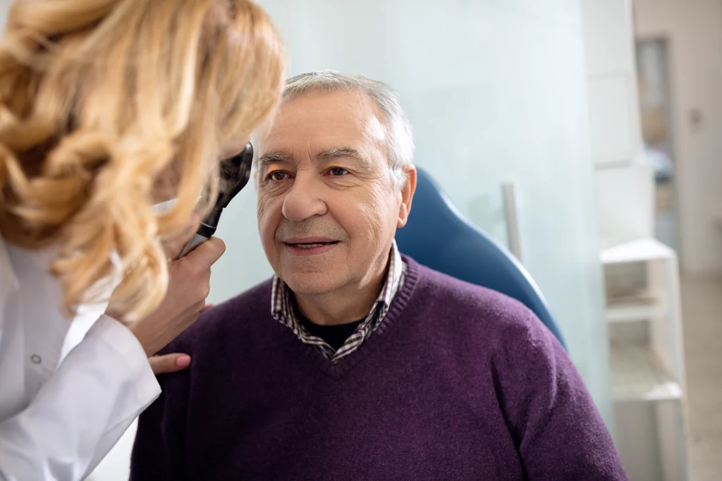 Pierwszym objawem choroby Alzheimera są problemy z pamięcią Pierwszym objawem choroby Alzheimera są problemy z pamięcią