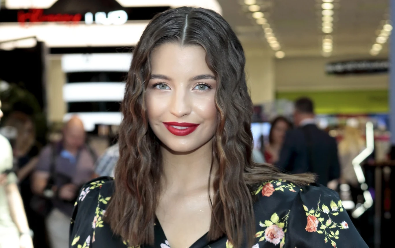 Julia Wieniawa Julia Wieniawa