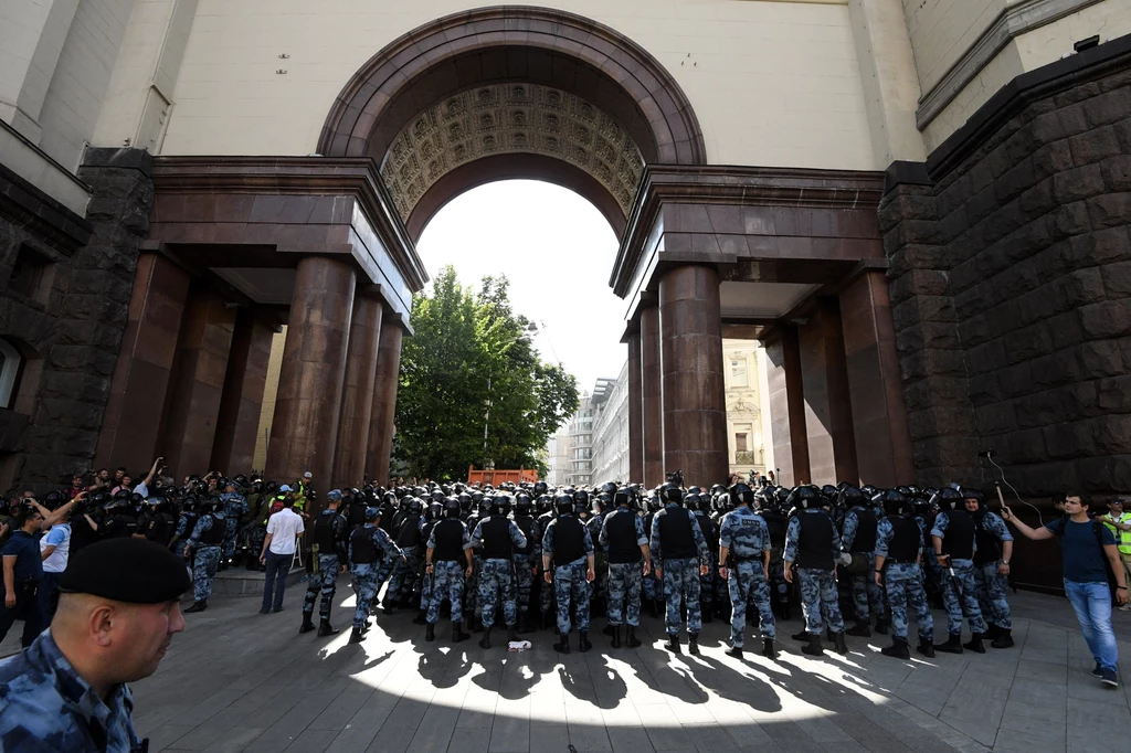 Nawalny został w środę aresztowany na 30 dni za wzywanie do udziału w sobotniej demonstracji w Moskwie. Nawalny został w środę aresztowany na 30 dni za wzywanie do udziału w sobotniej demonstracji w Moskwie.