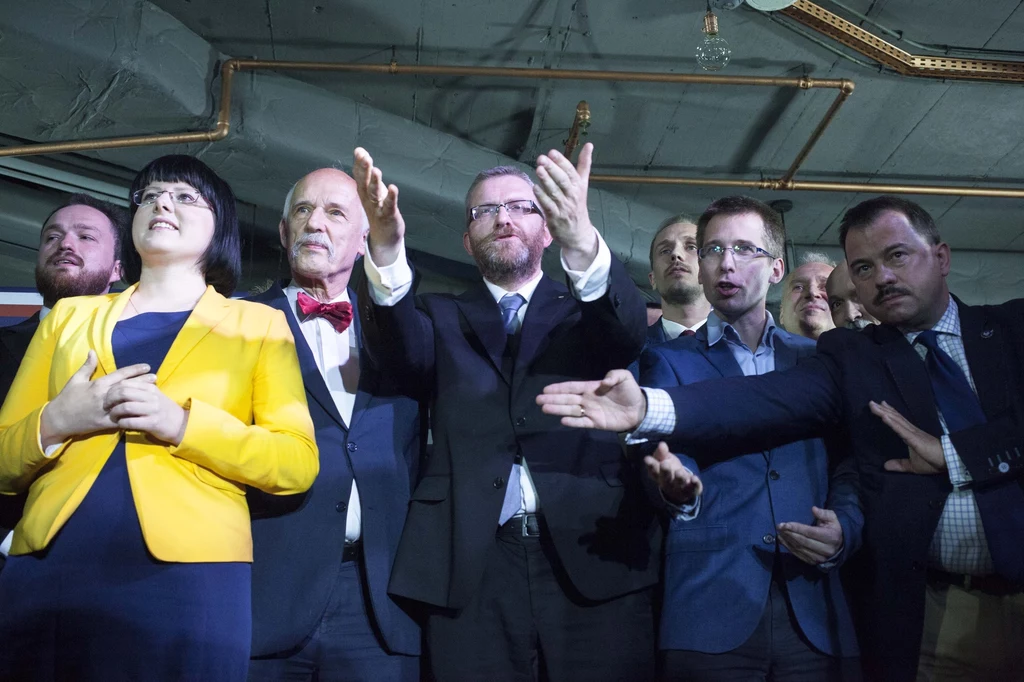 Na zdjęciu: Kaja Godek, Janusz Korwin-Mikke, Grzegorz Braun, Artur Zawisza Na zdjęciu: Kaja Godek, Janusz Korwin-Mikke, Grzegorz Braun, Artur Zawisza