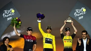 Egan Bernal (w środku)