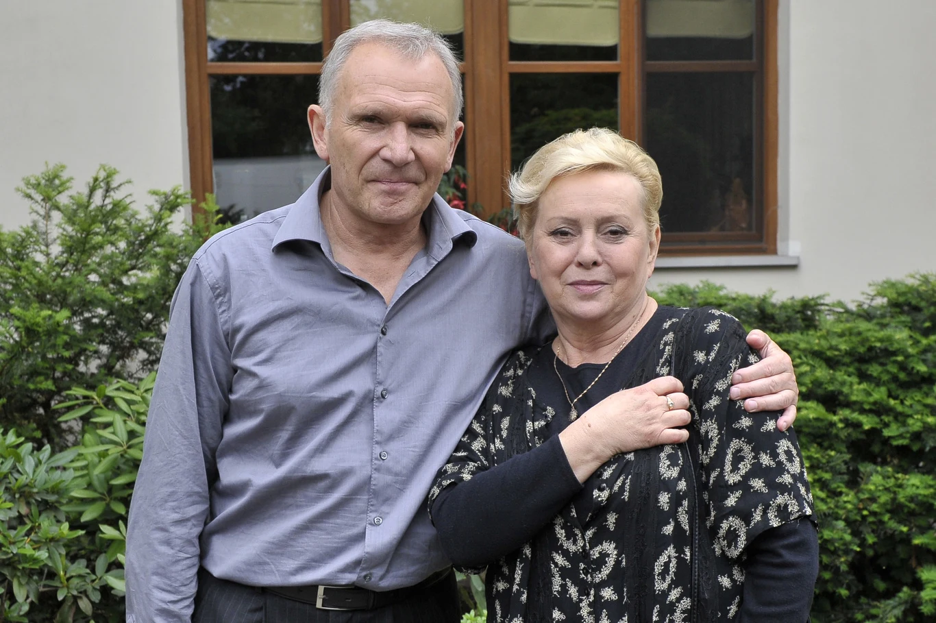 Renata Kretówna i Marek Siudym na planie "Ojca Mateusza" (2012)